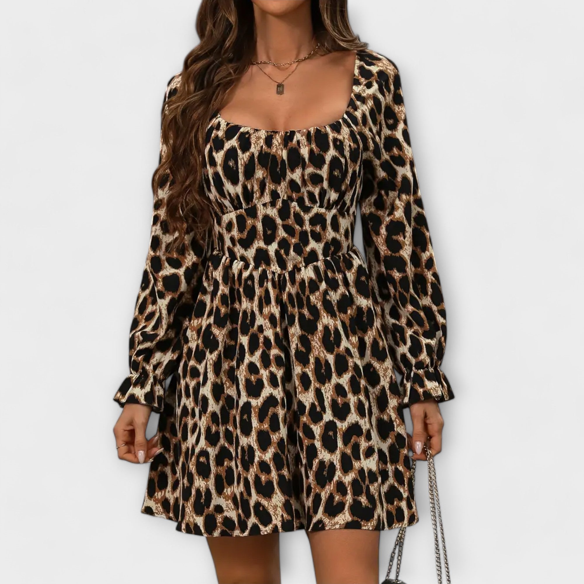 Vestido Elegante con Estampado de Leopardo