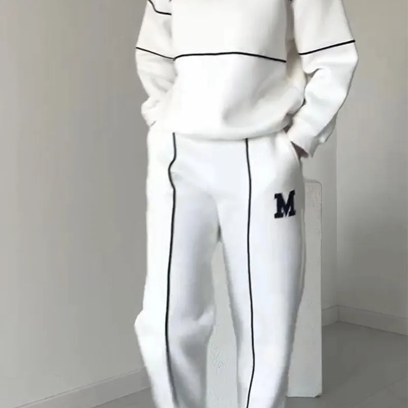 Janine - Opušteno dvodelno žensko odelo sa dugim rukavima