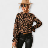 Kayla – Blusa de Leopardo con Cuello Plisado