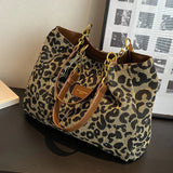 Leoparden - Tasche mit Wildleder-Muster