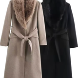 Elara | elegantan dugi kaput sa mekom krznenom kragnom