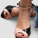 Noirella - Mittelhohe Absatzschuhe mit Knöchelriemen