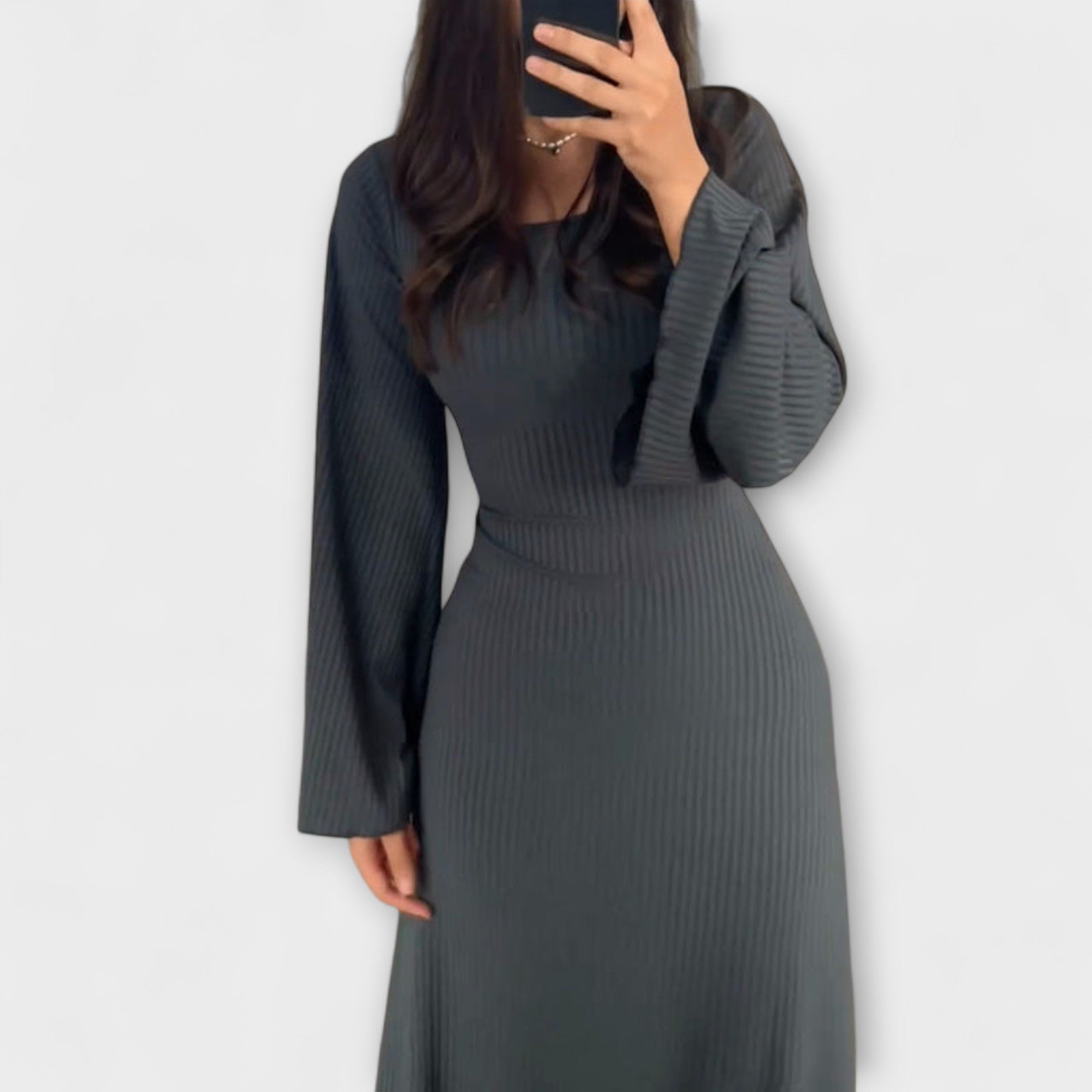 Jocelyn - Vestido de Punto Estilizado con Detalle en la Cintura