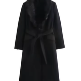 Elara | elegantan dugi kaput sa mekom krznenom kragnom