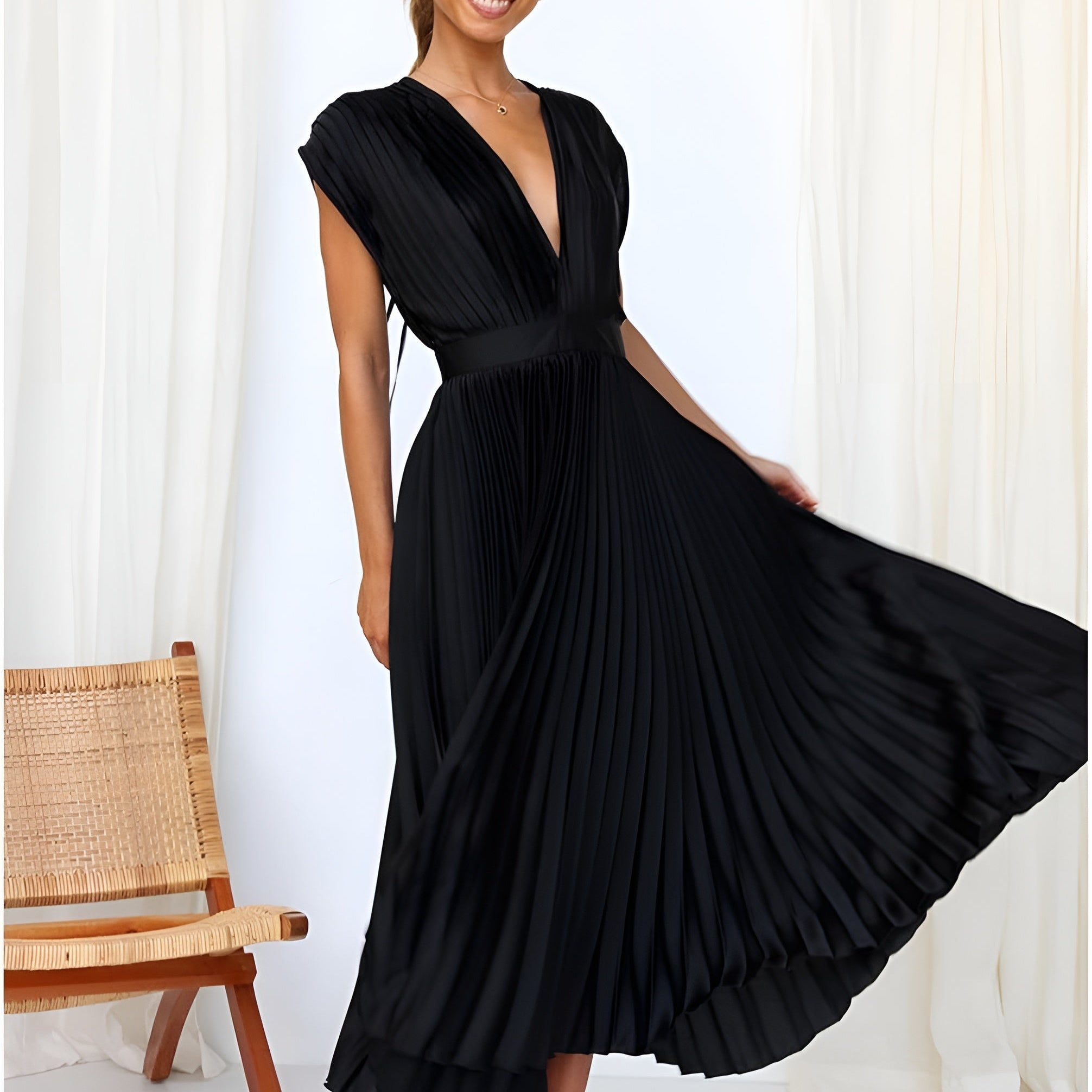 Selina | Ärmelloses Kleid mit Falten und Reißverschluss