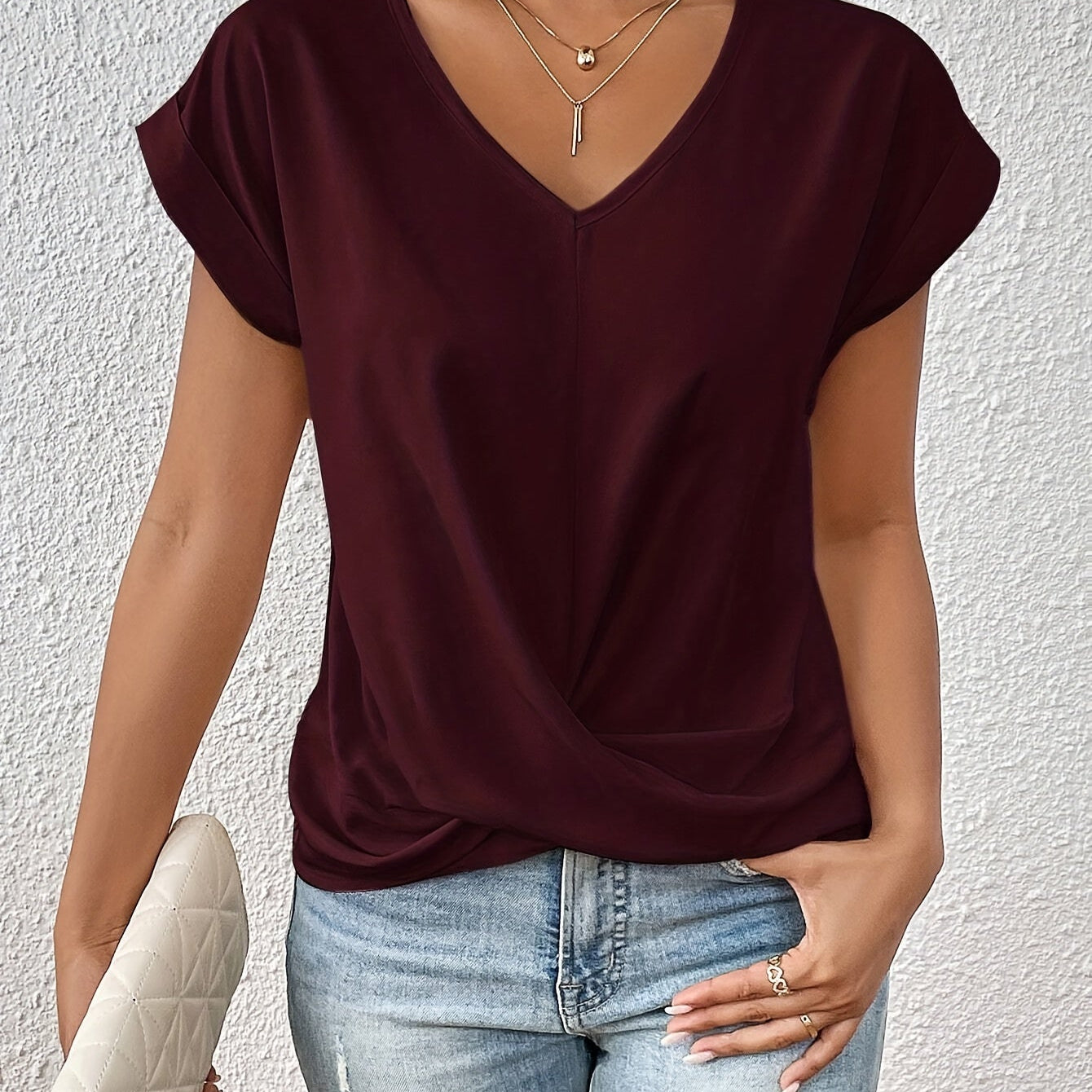 Aleksandra - Camiseta cómoda con escote elegante