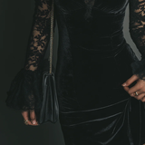 Mélanie | Mini-Kleid aus Samt & Spitze Luna