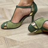 Taviana - Patchwork-Pumps mit T-Riemen und geschlossener Spitze
