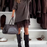 Ležerni dvodelni set sa čipkom i rolka-kragnom