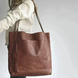 Elle - Klassische Schultertasche aus Leder