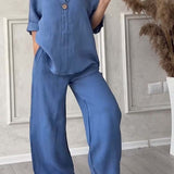 Dvodijelni set od pamuka i lana, ukrašen ležernim dugmadima